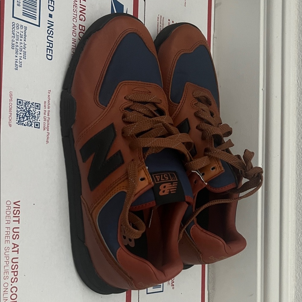 New Balance Men's Sneakers in Brown and Navy
